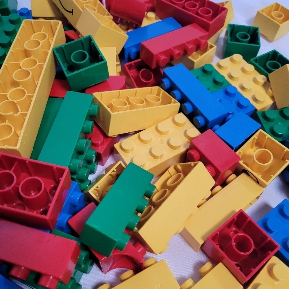 Tyco Super Builder Blocks 150 Pieces No Storage Container Vintage